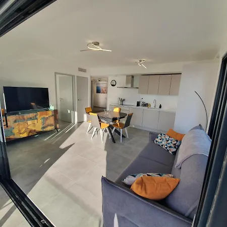 Apartment T3 Neuf Avec Terrasse Face A La